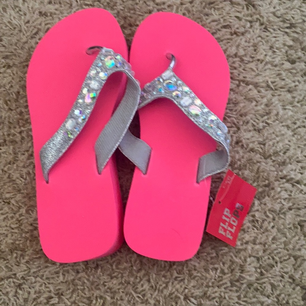 Girls pink platform flip flops with gems